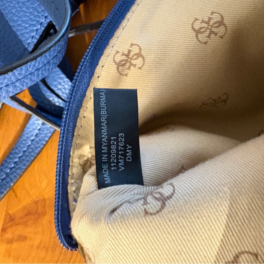 GUESS Sky Blue Large Slouchy Tote Bag - Picture 3 of 5